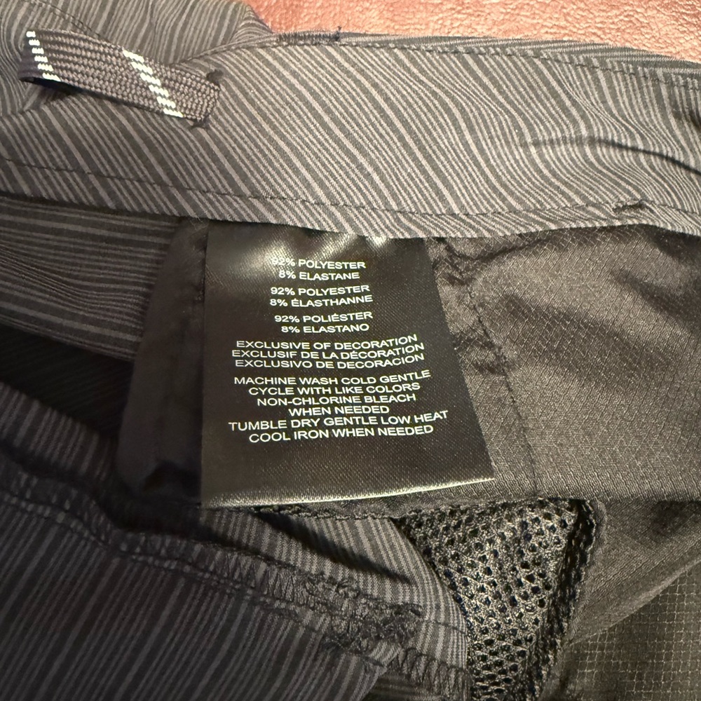 New Hang Ten Dark Gray Striped Patterned Short size 32 - Picture 8 of 11